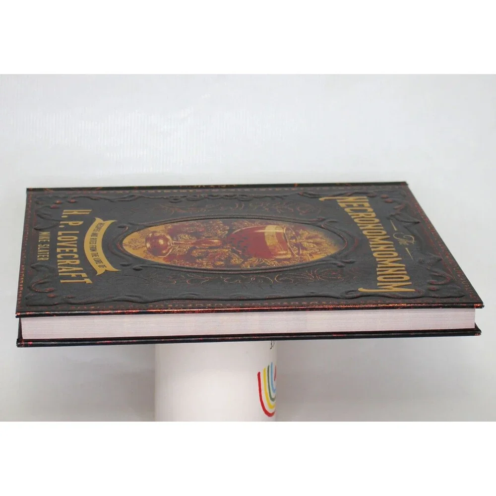 NECRONOMNOMNOM Recipes & Rites Lore H.P. Lovecraft Mike Slater 2019 HC Cookbook